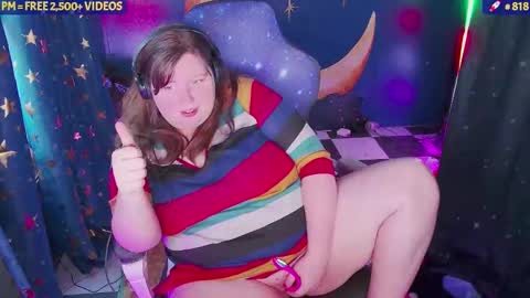 molly_moons online show from 24, 11, 2025