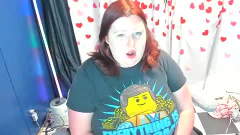 Snapshot of molly_moons chatting on 19, 7, 2026 molly_moons online show from 19, 7, 2026