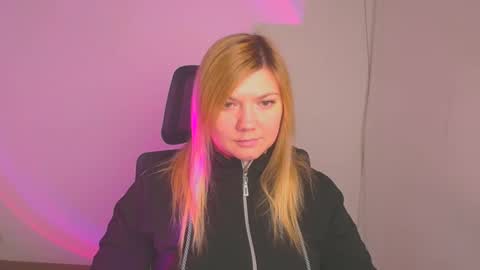 Molly online show from 15, 1, 2025