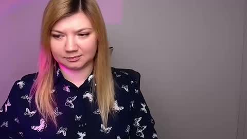 Molly online show from 4, 2, 2025