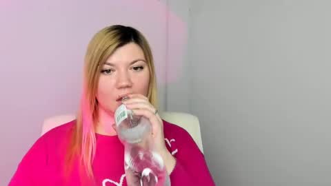 Molly online show from 5, 2, 2025