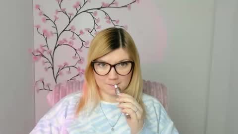 Snapshot of molly_moree chatting on 18, 2, 2026 Molly online show from 18, 2, 2026