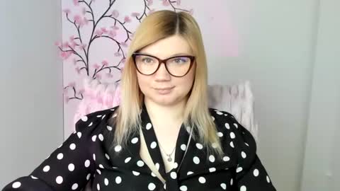 Molly online show from 18, 4, 2026