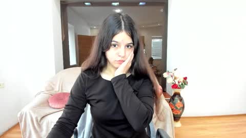 Molly Owens online show from 18, 10, 2025