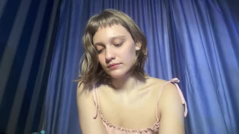 molly_poly online show from 1, 12, 2025