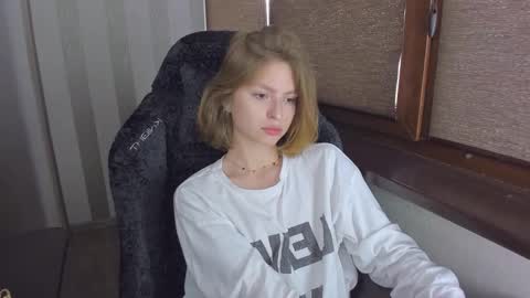 Snapshot of mollydangerous chatting on 12, 9, 2025 Taisha online show from 12, 9, 2025