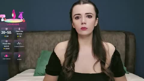 Molly online show from 5, 11, 2025