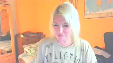 Snapshot of mollyjoyq chatting on 21, 5, 2026 Mollyjoyq online show from 21, 5, 2026