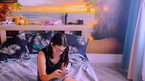 Snapshot of mollylollipop20 chatting on 17, 6, 2026 KIRA online show from 17, 6, 2026