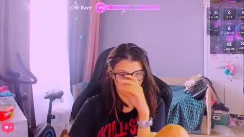 Snapshot of mollylollipop20 chatting on 30, 7, 2026 KIRA online show from 30, 7, 2026