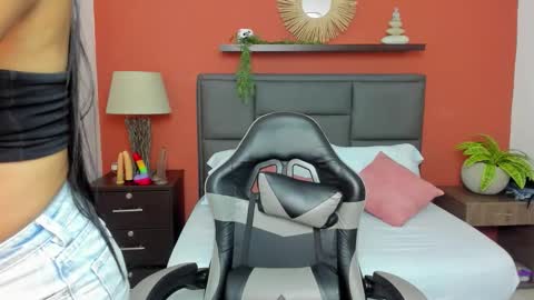 mollylove_ online show from 23, 10, 2025