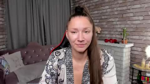 hi im Molly heregreat boobs big heart  warm pussy  online show from 25, 4, 2026