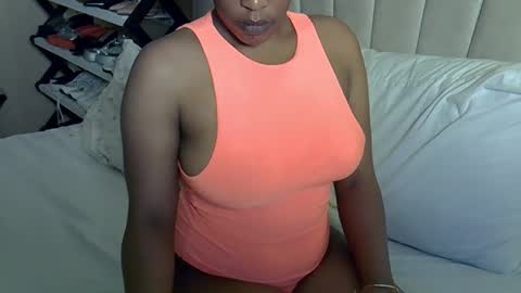 Snapshot of mollynebony chatting on 20, 5, 2026 mollyn online show from 20, 5, 2026