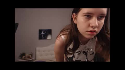 Molly online show from 24, 11, 2025