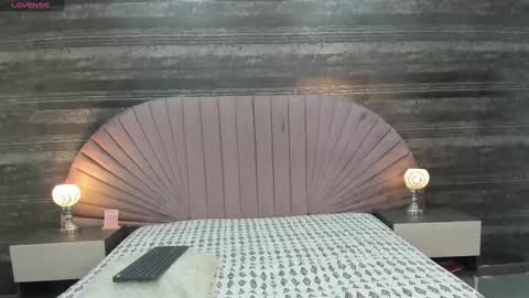 Moly Boston online show from 7, 10, 2025