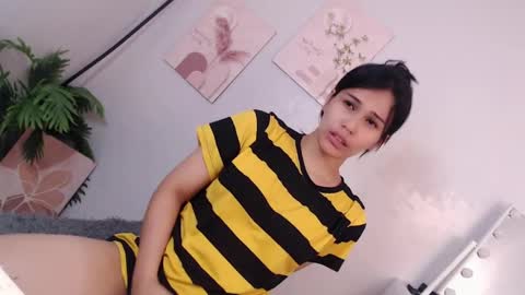 MOMIKHEM online show from 18, 4, 2026