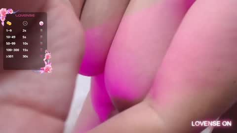 Snapshot of mommyissuess_ chatting on 7, 3, 2025 Daphne  online show from 7, 3, 2025