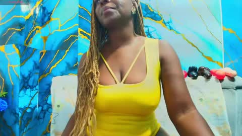 Snapshot of mommywebcam chatting on 7, 6, 2026 DINAH online show from 7, 6, 2026