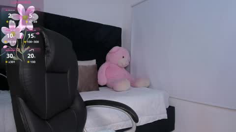 Snapshot of momo_ayasse chatting on 30, 4, 2026 Momo online show from 30, 4, 2026
