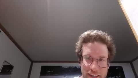 moms_little_monster online show from 13, 3, 2026