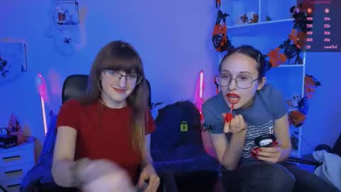 Mona  online show from 28, 10, 2025