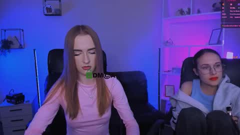 Mona  online show from 6, 11, 2025