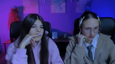 Mona  online show from 27, 3, 2026