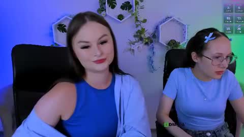 Snapshot of mona_cloud chatting on 19, 7, 2026 Mona online show from 19, 7, 2026