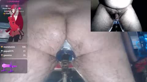 Snapshot of moneggg chatting on 5, 5, 2026 moneggg online show from 5, 5, 2026
