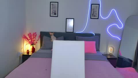 moneyforpeaches online show from 15, 5, 2026