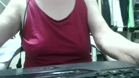 Snapshot of moni60 chatting on 19, 11, 2025 moni60 online show from 19, 11, 2025