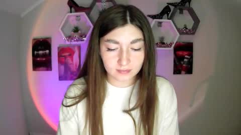 sweet girl and shine body online show from 13, 9, 2025