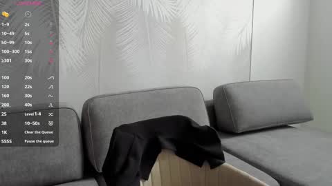 monica_weisss online show from 15, 2, 2025