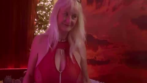Snapshot of monicutex chatting on 31, 12, 2024 Monika    online show from 31, 12, 2024