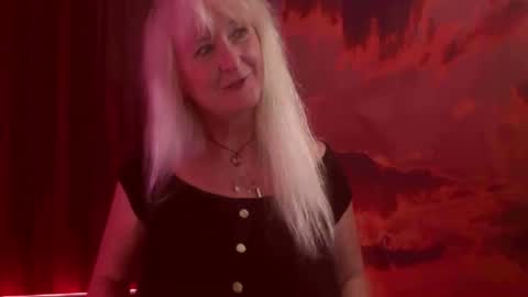 Snapshot of monicutex chatting on 16, 9, 2025 Monika    online show from 16, 9, 2025