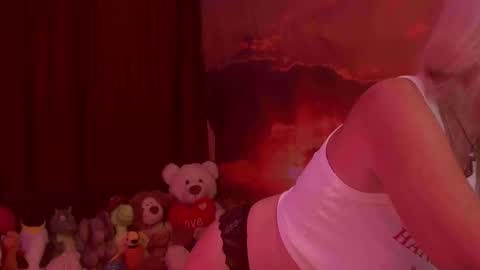 Snapshot of monicutex chatting on 16, 10, 2025 Monika    online show from 16, 10, 2025