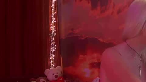 Monika    online show from 1, 12, 2025