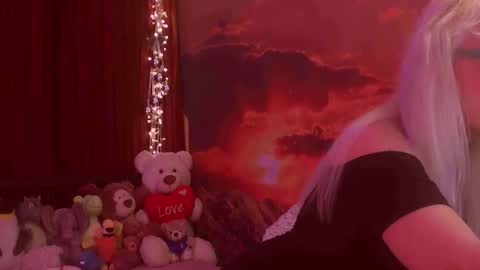 Monika    online show from 15, 12, 2025