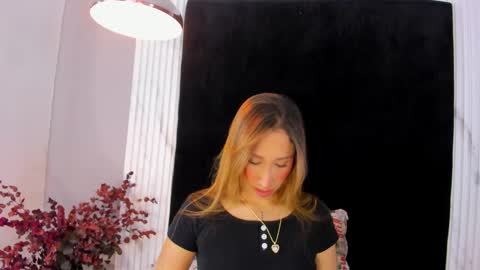 Snapshot of monik_fox_cr chatting on 17, 9, 2025 MONIK FOX online show from 17, 9, 2025