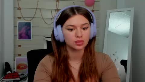 Monika online show from 21, 2, 2025