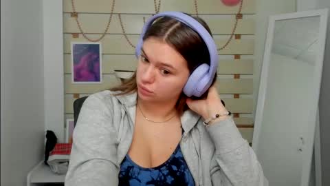 Monika online show from 25, 2, 2025