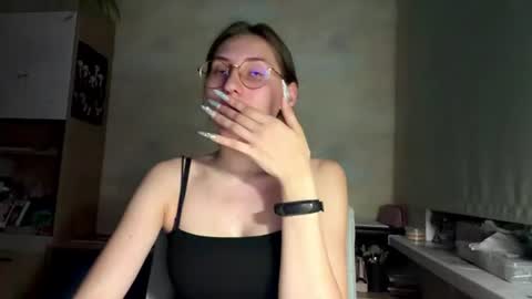 Snapshot of monikakotts chatting on 11, 7, 2026 Mia online show from 11, 7, 2026