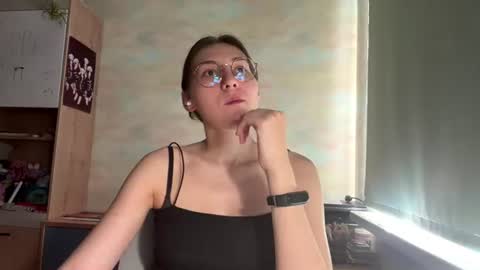 Snapshot of monikakotts chatting on 21, 7, 2026 Mia online show from 21, 7, 2026