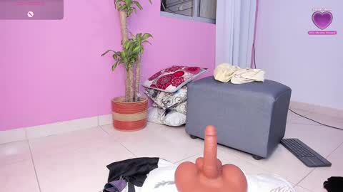 monikk__harrison online show from 30, 12, 2024