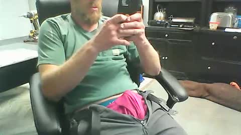 monkeypants04 online show from 10, 6, 2026