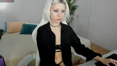 Snapshot of monro_doll chatting on 22, 7, 2026 MONRO online show from 22, 7, 2026