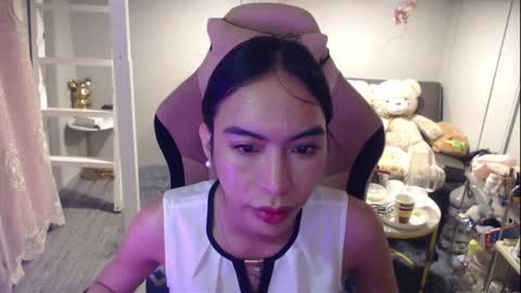 ELYSE A SIMPLE GIRL online show from 1, 4, 2026