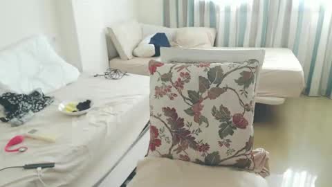 Snapshot of montserrat123 chatting on 8, 6, 2026 Monse online show from 8, 6, 2026