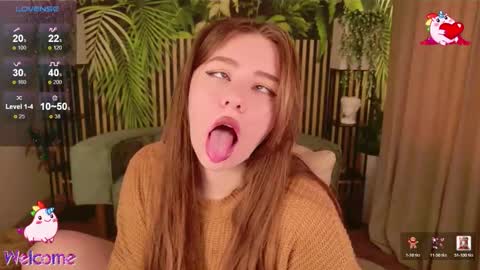 Snapshot of moon__bunny chatting on 4, 2, 2026 Moon Bunny online show from 4, 2, 2026