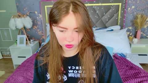 Snapshot of moon__bunny chatting on 4, 4, 2026 Moon Bunny online show from 4, 4, 2026